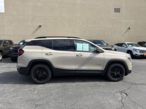 2022 GMC Terrain AWD AT4
