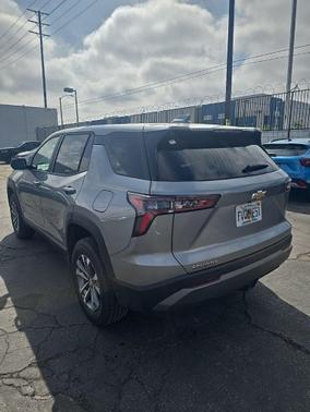 Sterling Gray Metallic 2025 Chevrolet Equinox 1LT
