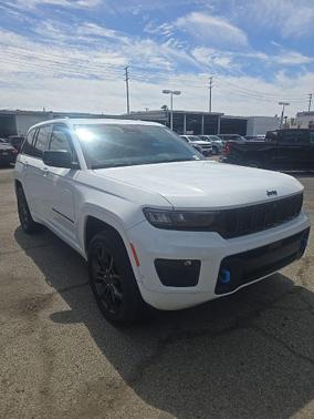 Bright White Clearcoat 2024 Jeep Grand Cherokee 4xe Anniversary Edition