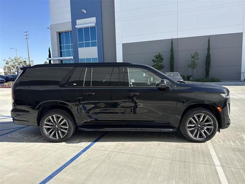 2023 Cadillac Escalade ESV Sport