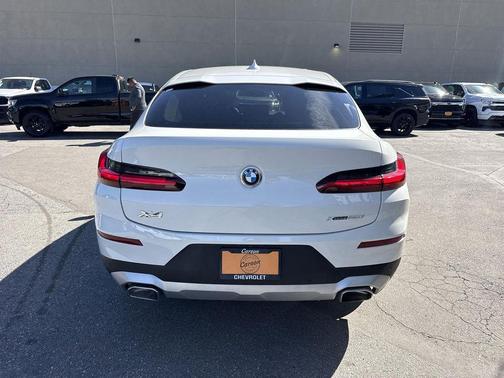 Alpine White 2025 BMW X4 xDrive30i