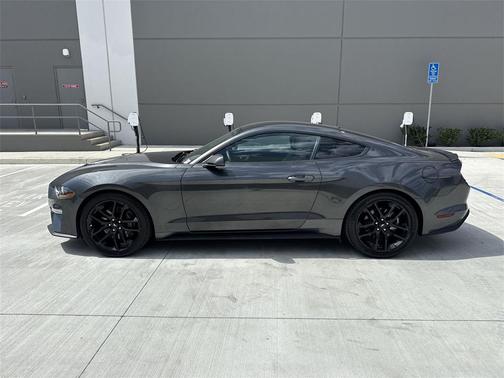 2020 Ford Mustang EcoBoost Premium