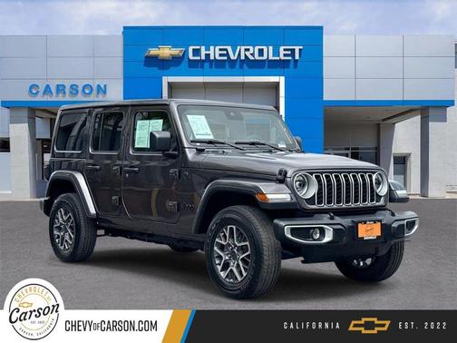 Granite Crystal Metallic Clearcoat 2025 Jeep Wrangler 4-Door Sahara 4x4