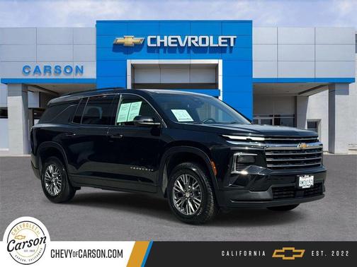 Mosaic Black Metallic 2024 Chevrolet Traverse LT
