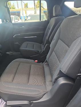 Mosaic Black Metallic 2024 Chevrolet Traverse LT