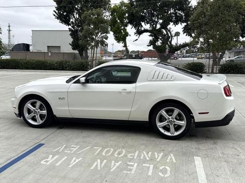 2012 Ford Mustang GT Premium