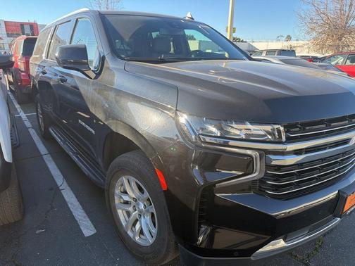2024 Chevrolet Suburban LT