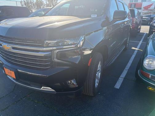 2024 Chevrolet Suburban LT