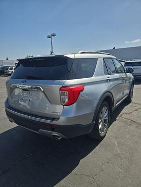 ICONIC SILVER METALLIC 2023 Ford Explorer Limited