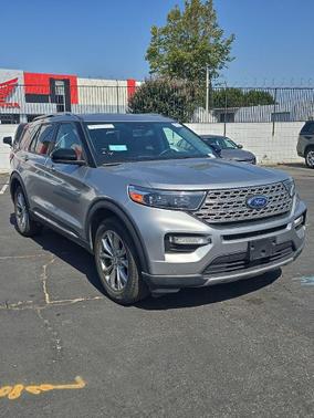 ICONIC SILVER METALLIC 2023 Ford Explorer Limited