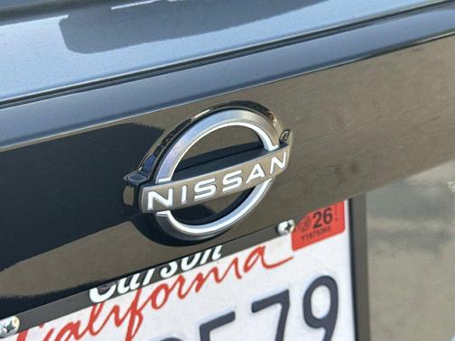 Gun Metallic 2025 Nissan Kicks SV