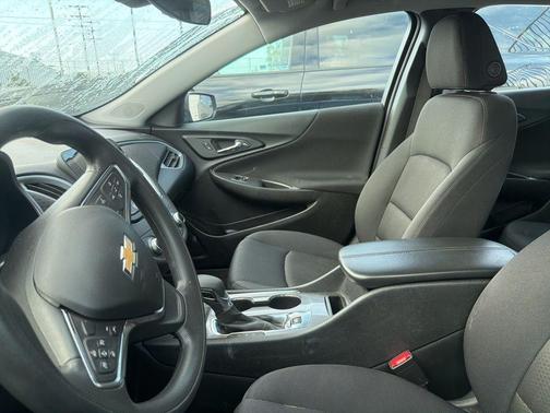 Lakeshore Blue Metallic 2025 Chevrolet Malibu FWD 1LT