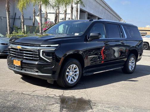 Black 2025 Chevrolet Suburban LT