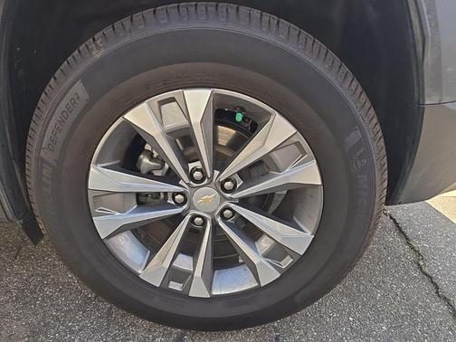 Summit White 2025 Chevrolet Equinox 1LT
