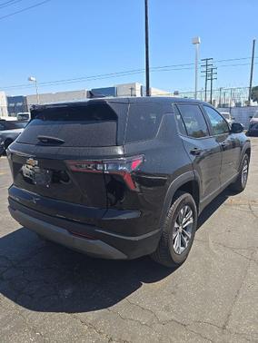 Mosaic Black Metallic 2025 Chevrolet Equinox 1LT