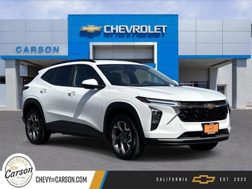 Summit White 2024 Chevrolet Trax LT