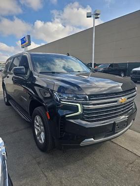 2024 Chevrolet Suburban LT
