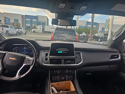 2024 Chevrolet Suburban LT