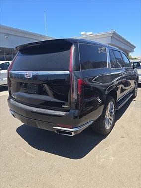 2023 Cadillac Escalade ESV Premium Luxury
