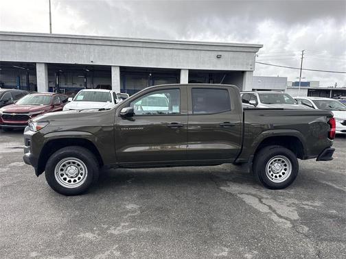 2024 Chevrolet Colorado WT