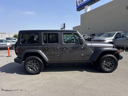 Granite Crystal Metallic Clearcoat 2025 Jeep Wrangler Sport S