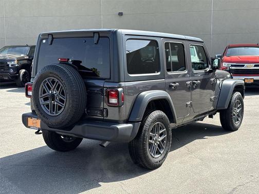 Granite Crystal Metallic Clearcoat 2025 Jeep Wrangler Sport S