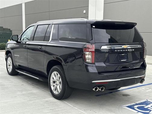 2023 Chevrolet Suburban Premier