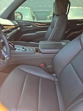 2024 Cadillac Escalade ESV Luxury