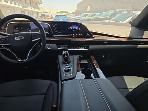 2024 Cadillac Escalade ESV Luxury