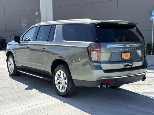 2023 Chevrolet Suburban Premier