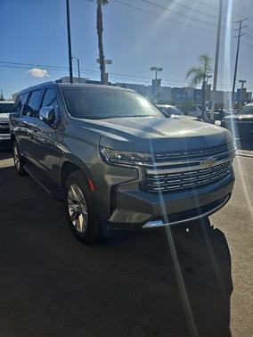 2023 Chevrolet Suburban Premier
