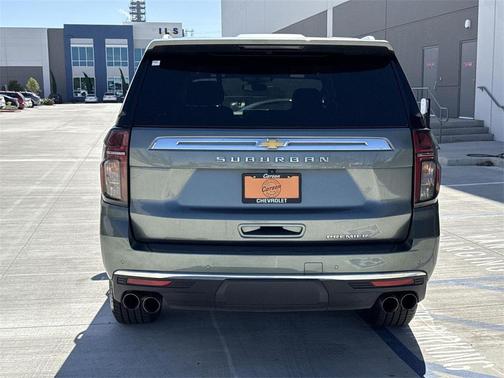2023 Chevrolet Suburban Premier