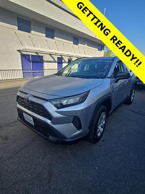 2020 Toyota RAV4 LE