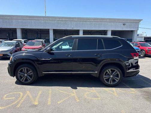 Deep Black 2019 Volkswagen Atlas 3.6L SE w/Technology