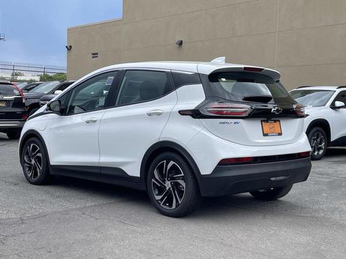Summit White 2023 Chevrolet Bolt EV FWD 1LT