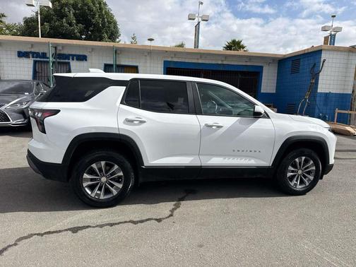 Summit White 2025 Chevrolet Equinox 1LT