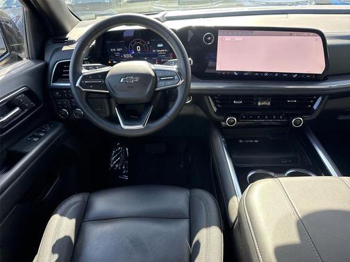 Black 2025 Chevrolet Suburban 4WD Z71