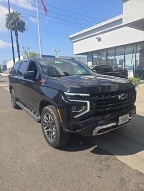 Black 2025 Chevrolet Suburban 4WD Z71