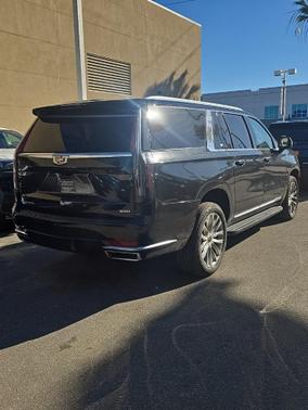 2024 Cadillac Escalade ESV Premium Luxury