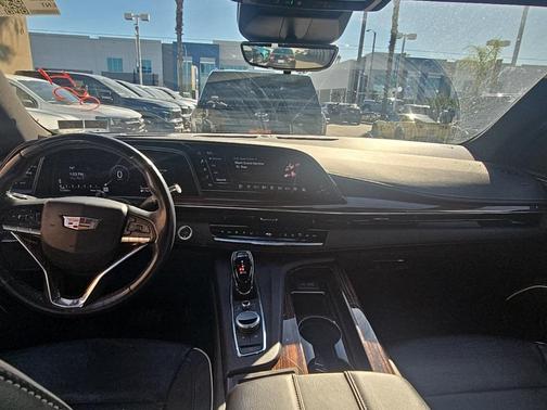 2024 Cadillac Escalade ESV Premium Luxury