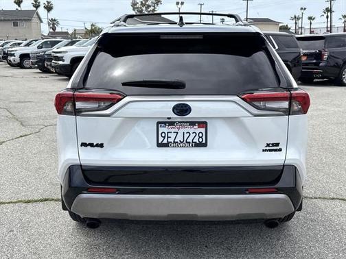 2023 Toyota RAV4 Hybrid SE