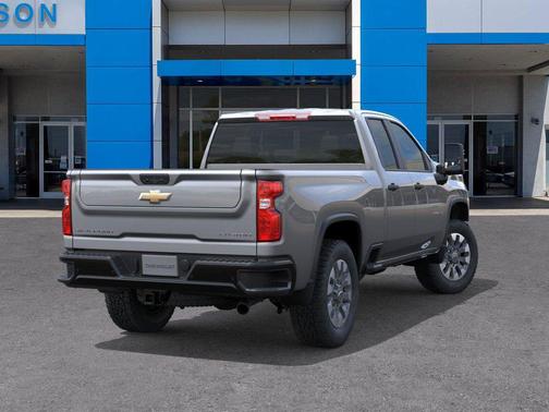 Sterling Gray Metallic 2026 Chevrolet Silverado 2500 Custom