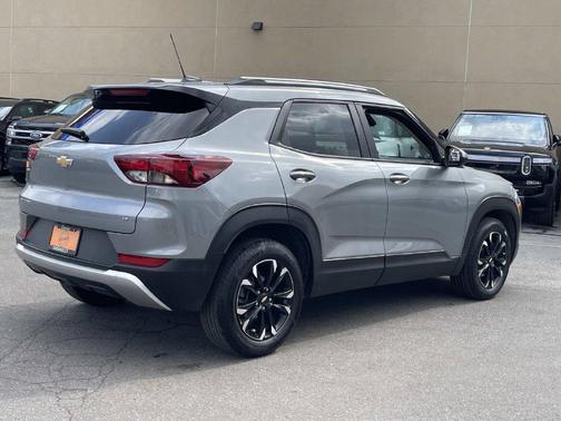 Sterling Gray Metallic 2023 Chevrolet Trailblazer LT
