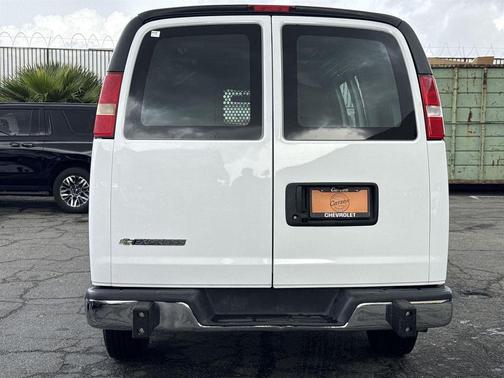 2024 Chevrolet Express 2500 RWD 2500 Regular Wheelbase WT