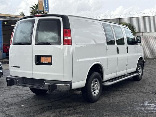 2024 Chevrolet Express 2500 RWD 2500 Regular Wheelbase WT