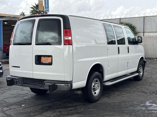2024 Chevrolet Express 2500 RWD 2500 Regular Wheelbase WT