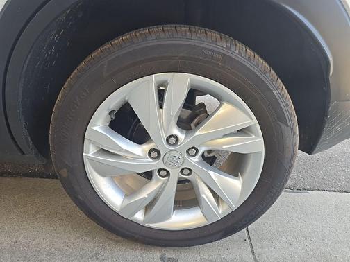 Summit White 2025 Buick Encore GX Preferred