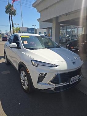 Summit White 2025 Buick Encore GX Preferred