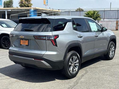 Sterling Gray Metallic 2025 Chevrolet Equinox 1LT