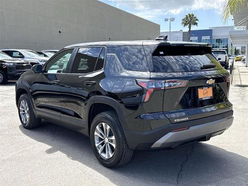 Mosaic Black Metallic 2025 Chevrolet Equinox 1LT